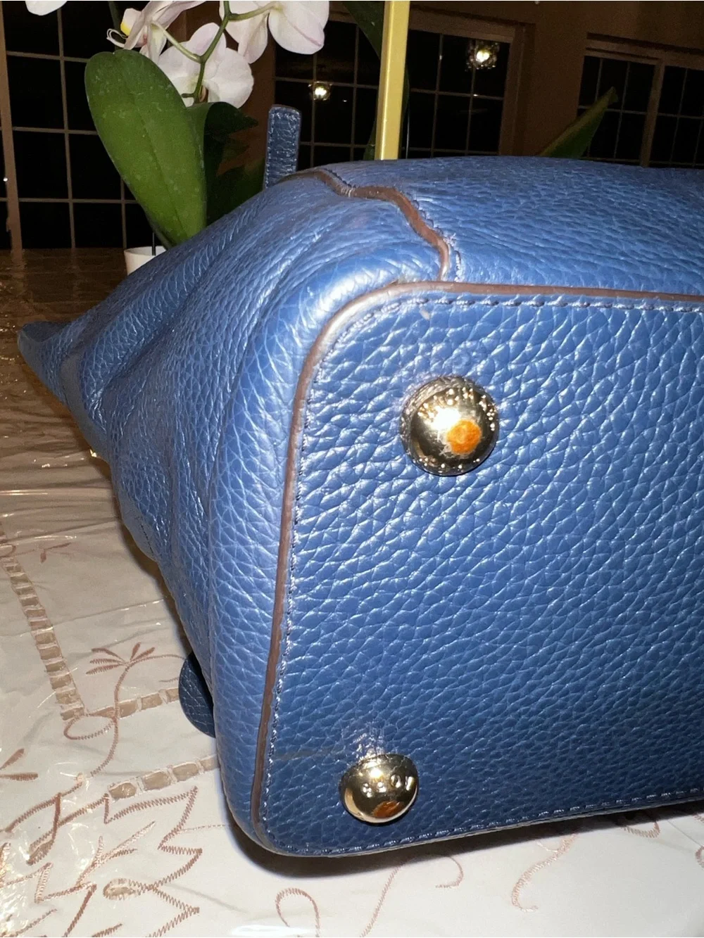 Michael Kors Jet Set Navy Pebbled Leather Tote Bag Gold Hardware MK Charm Large - Picture 11 of 16